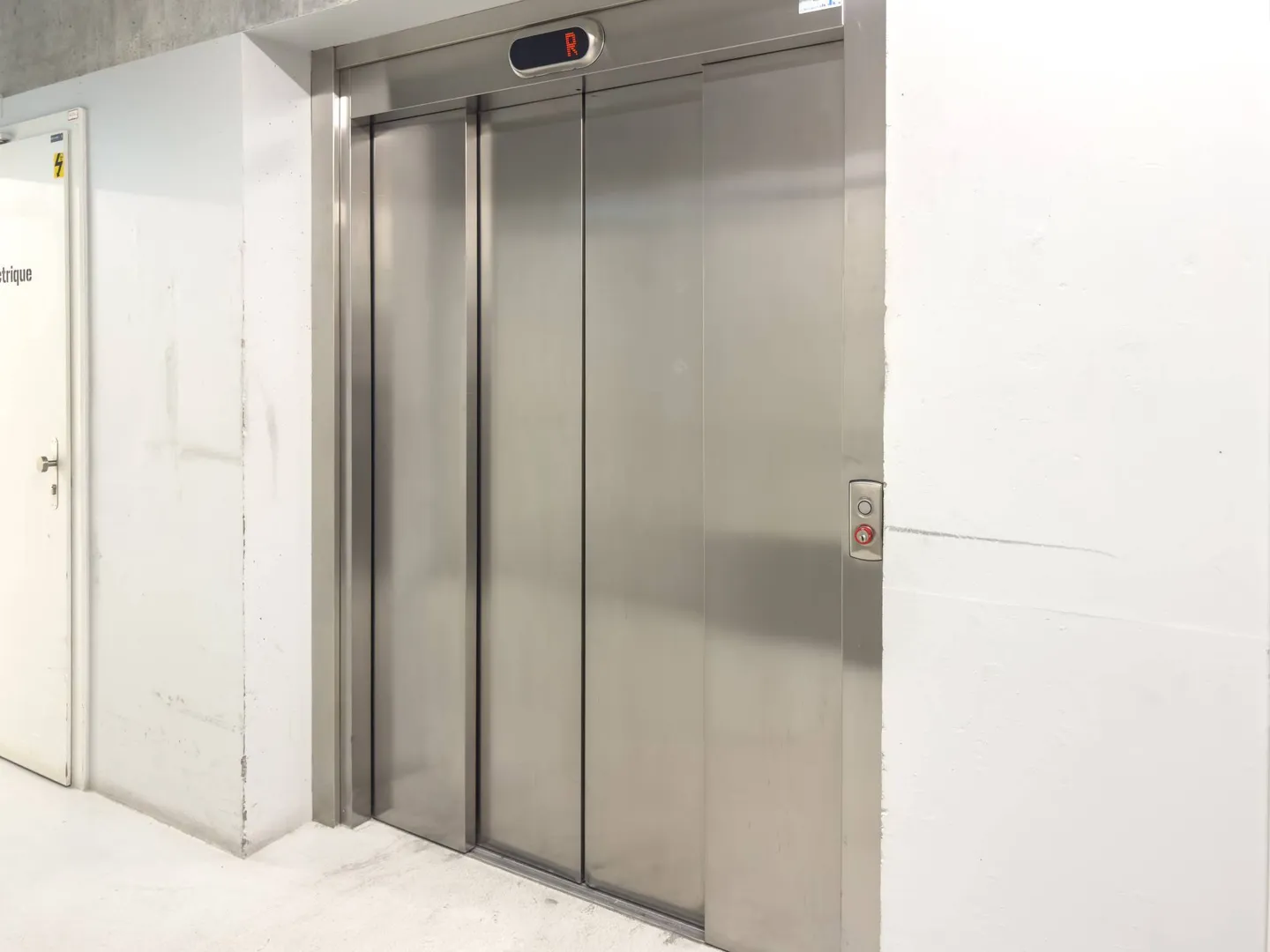 Edificio ad uso misto in affitto - Foto 4 di 8