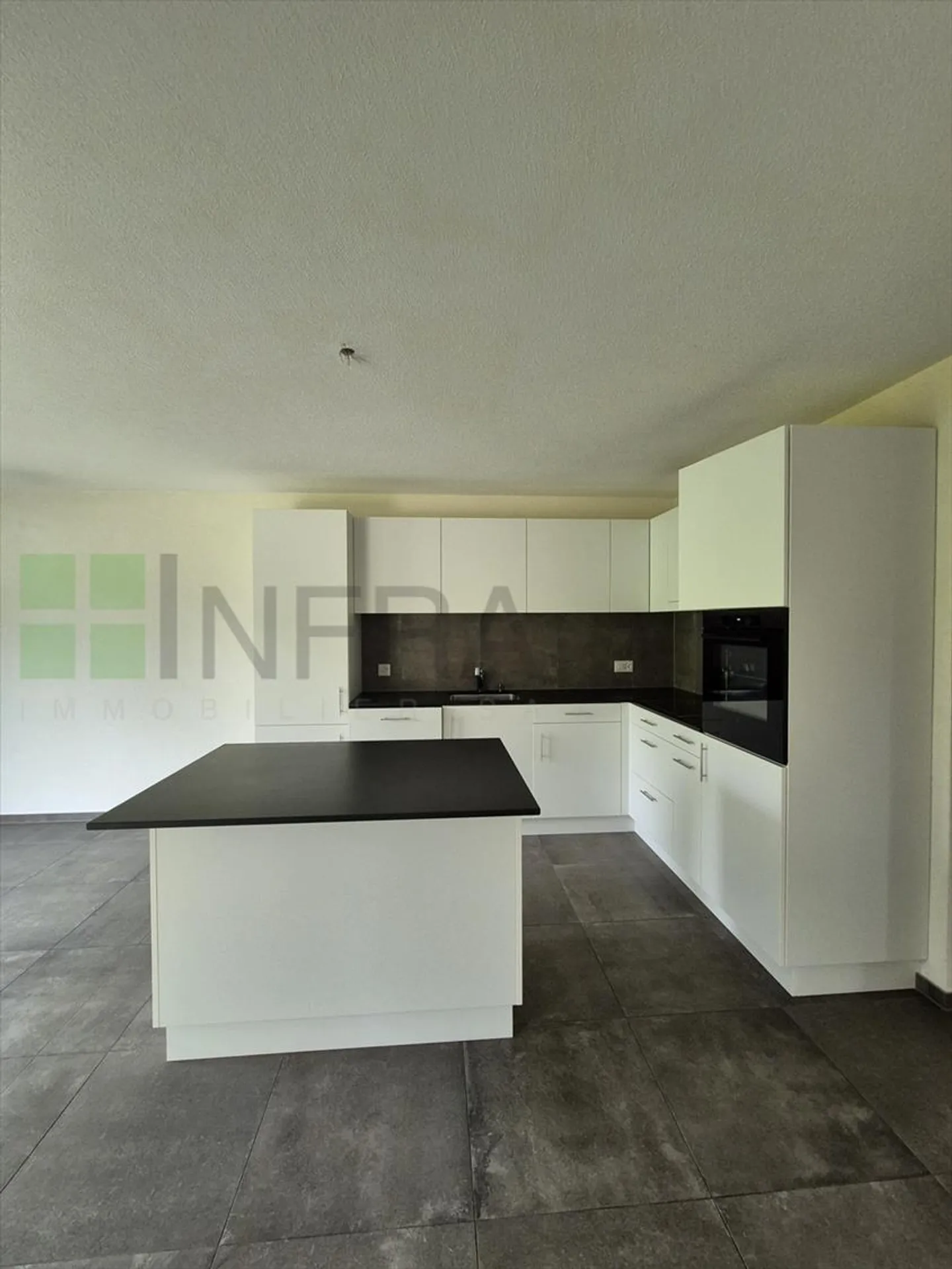 Bel Appartement de Plain-Pied - Photo 3 sur 13