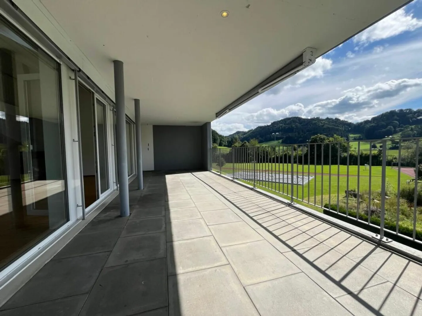 Luminoso appartamento duplex di 5,5 stanze in posizione centrale - Foto 2 di 15