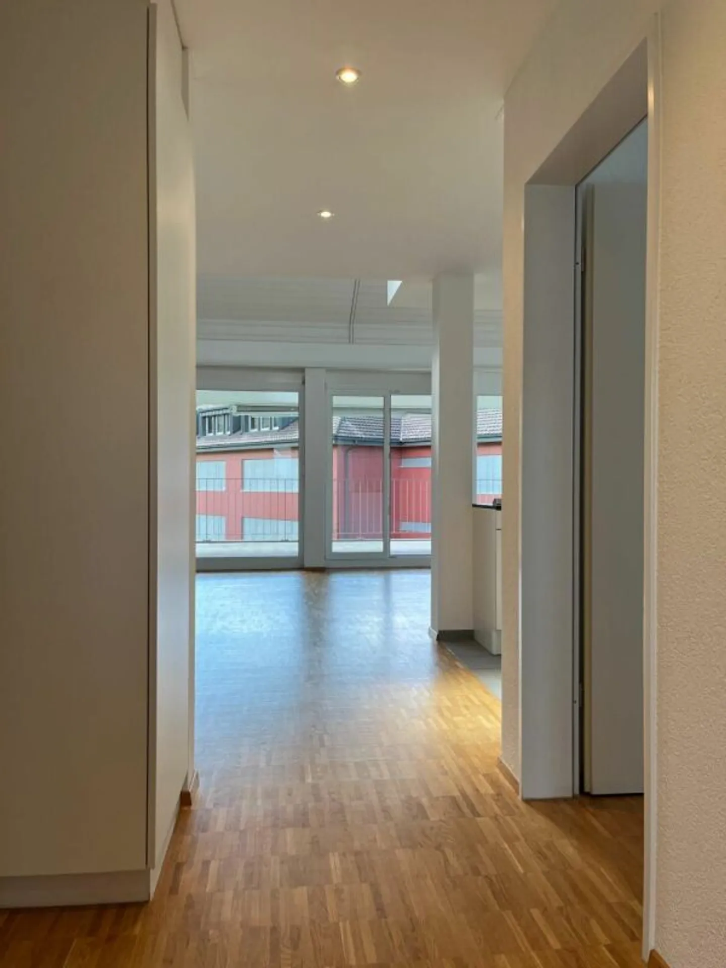 Luminoso appartamento duplex di 5,5 stanze in posizione centrale - Foto 5 di 15