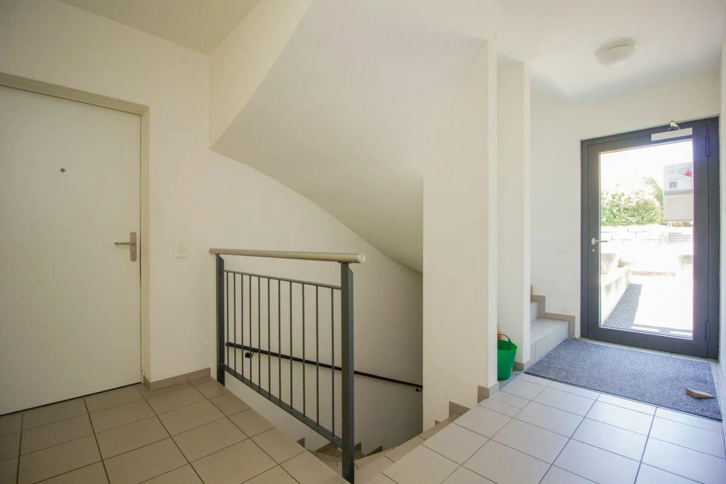 Central living with plenty of space - Photo 15 of 21