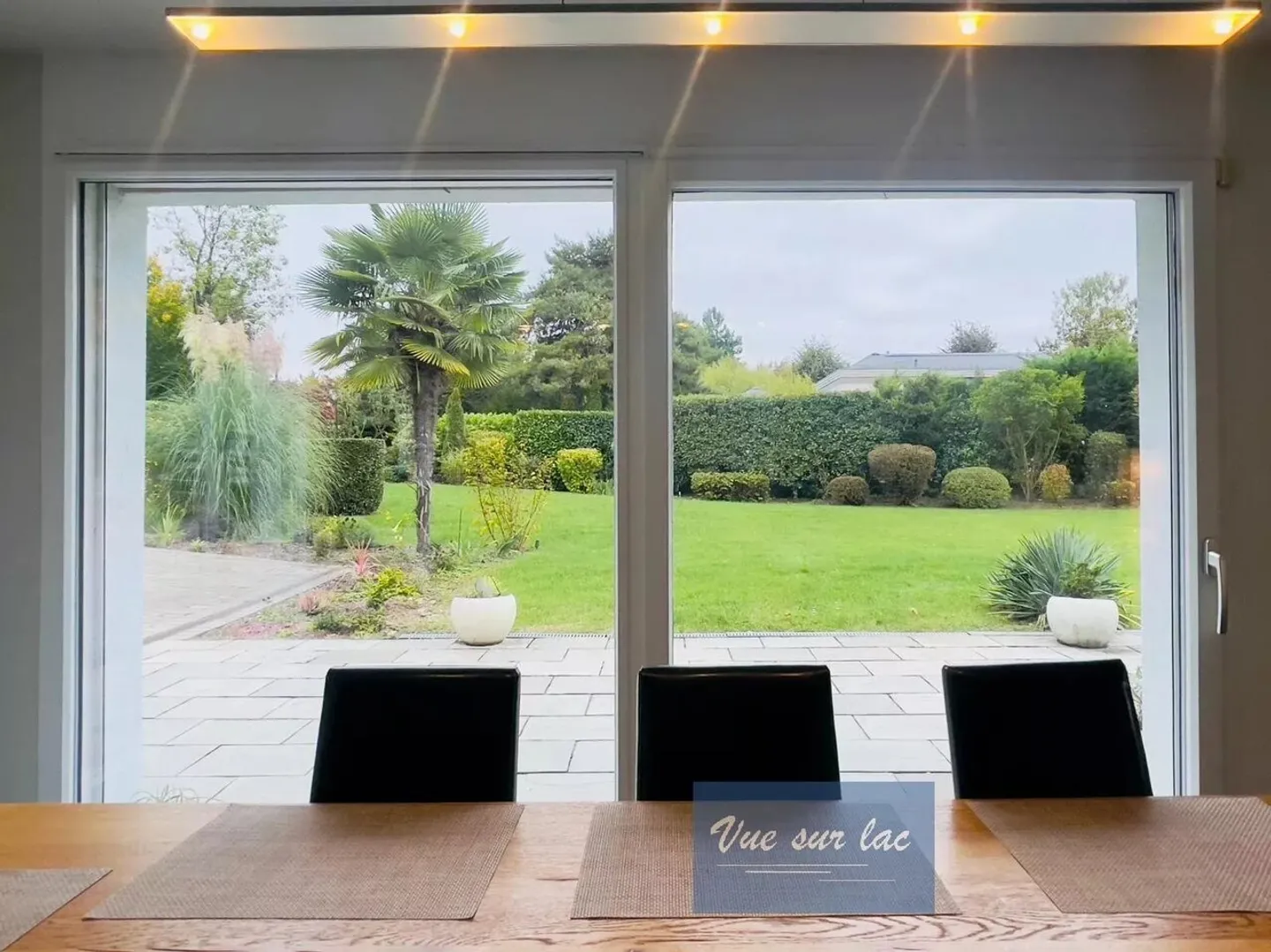 Contemporary individual villa on a beautiful and large plot - Photo 4 of 13