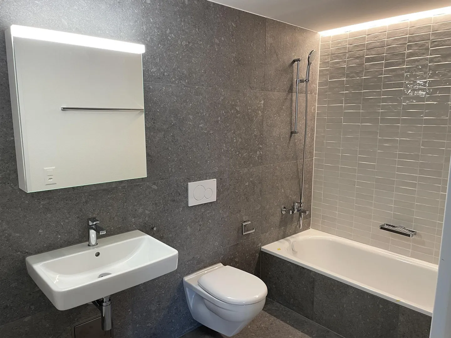 Moderne Attikawohnung Nähe See - Foto 3 von 10