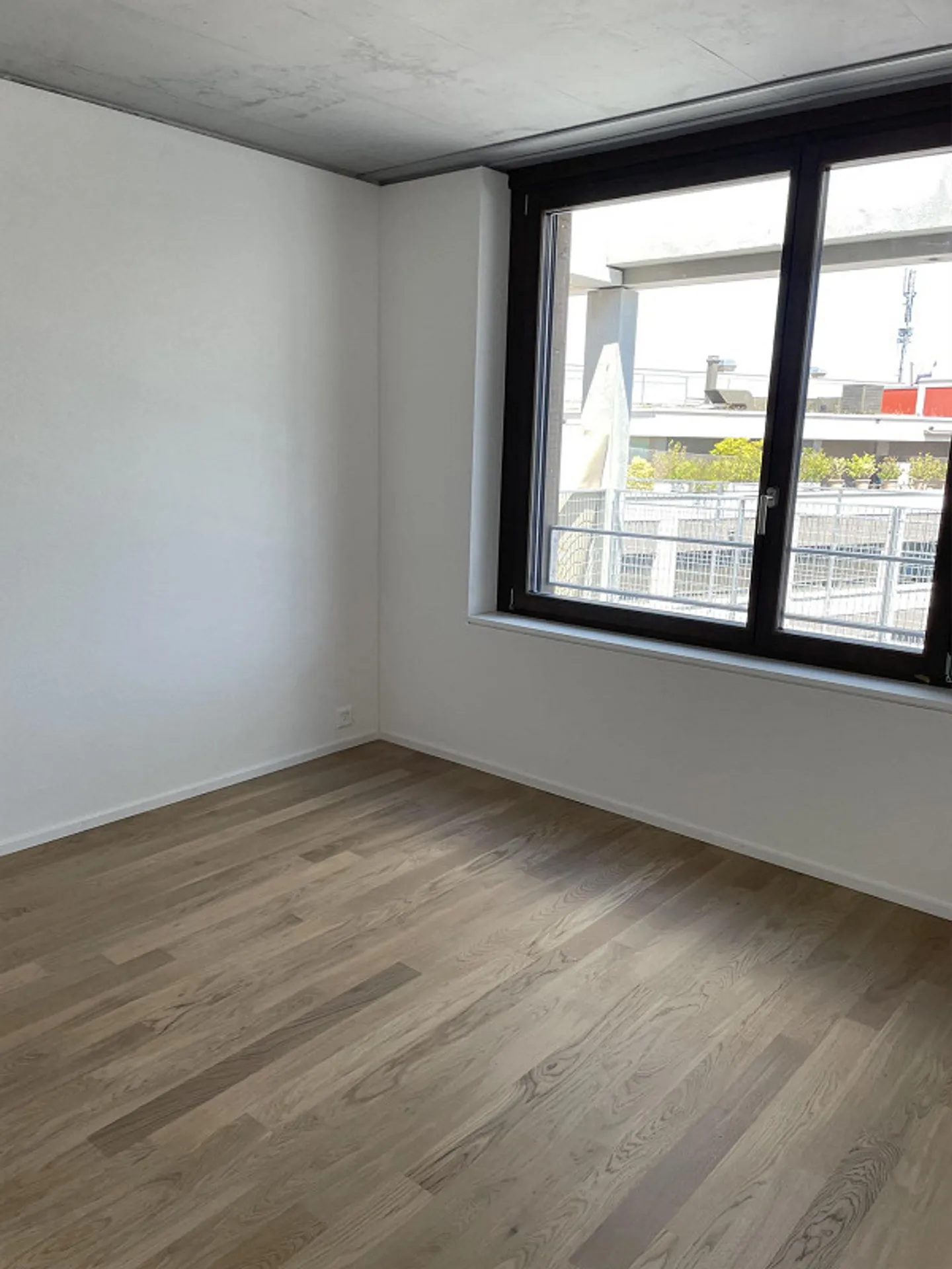 Moderne Attikawohnung Nähe See - Foto 4 von 10