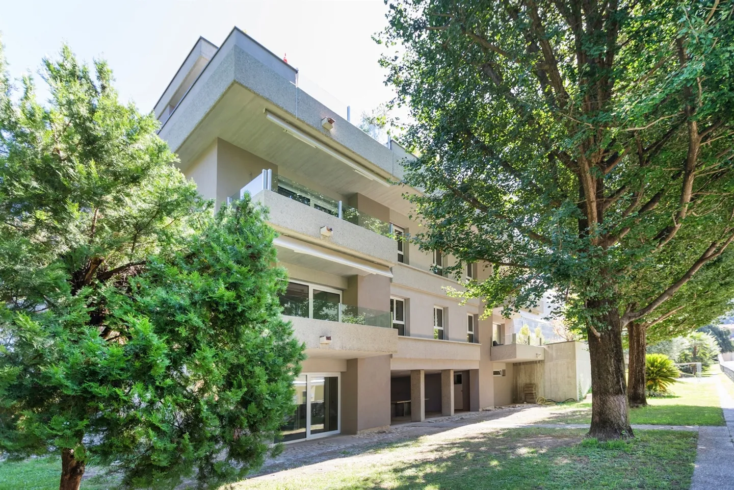 Confort et tranquillité : magnifique solution de logement près du centre - Photo 1 sur 9
