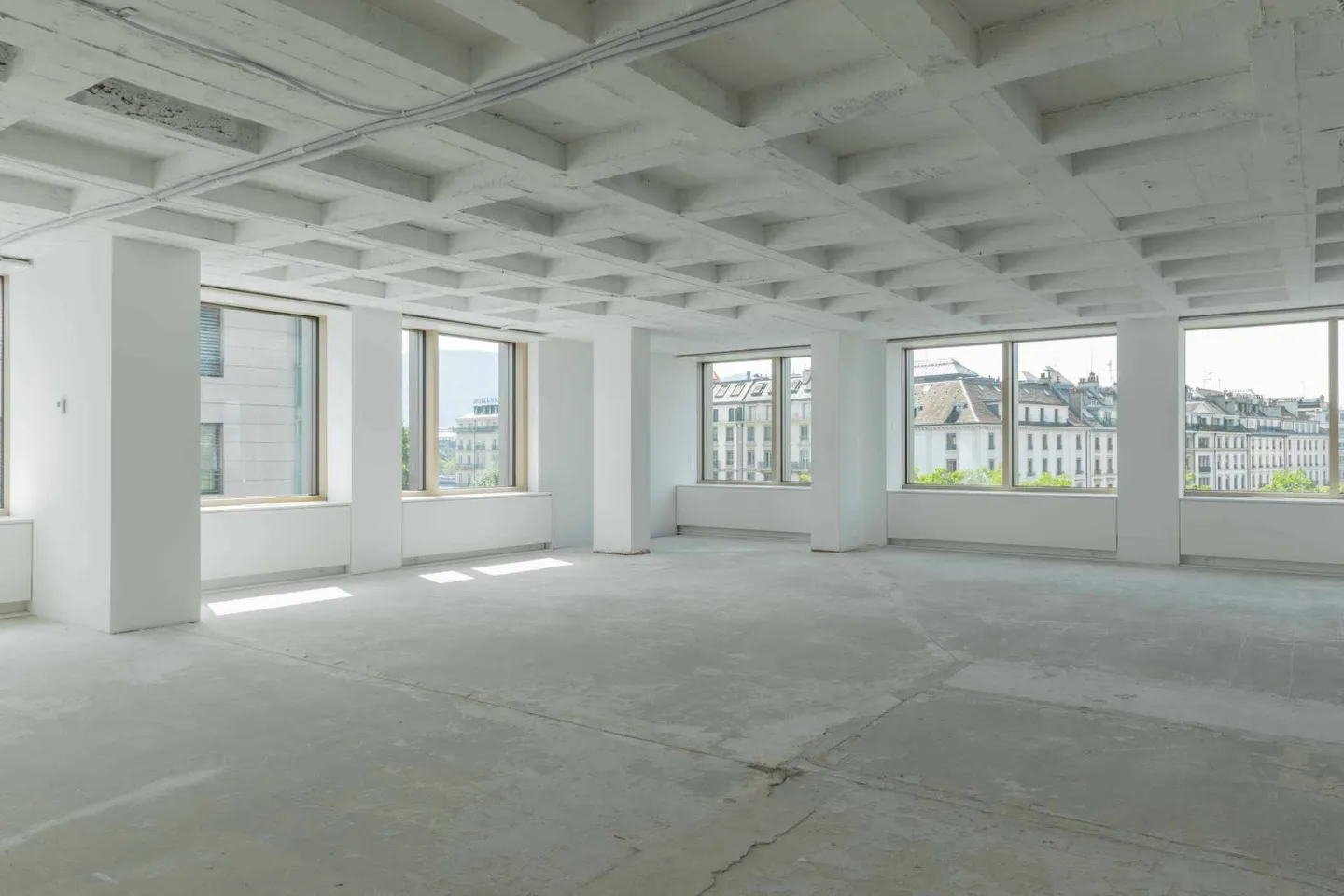 UFFICIO MODERNO IDEALMENTE SITUATO - TRA LA STAZIONE CORNAVIN E IL LAGO - Foto 11 di 13