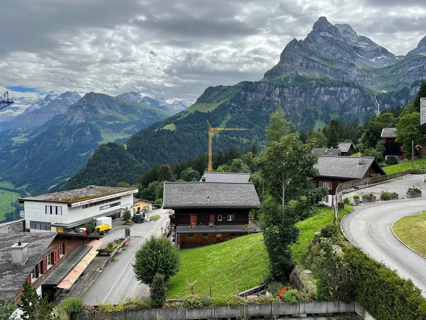 Charmant appartement sous les toits à Braunwald - Photo 8 sur 11
