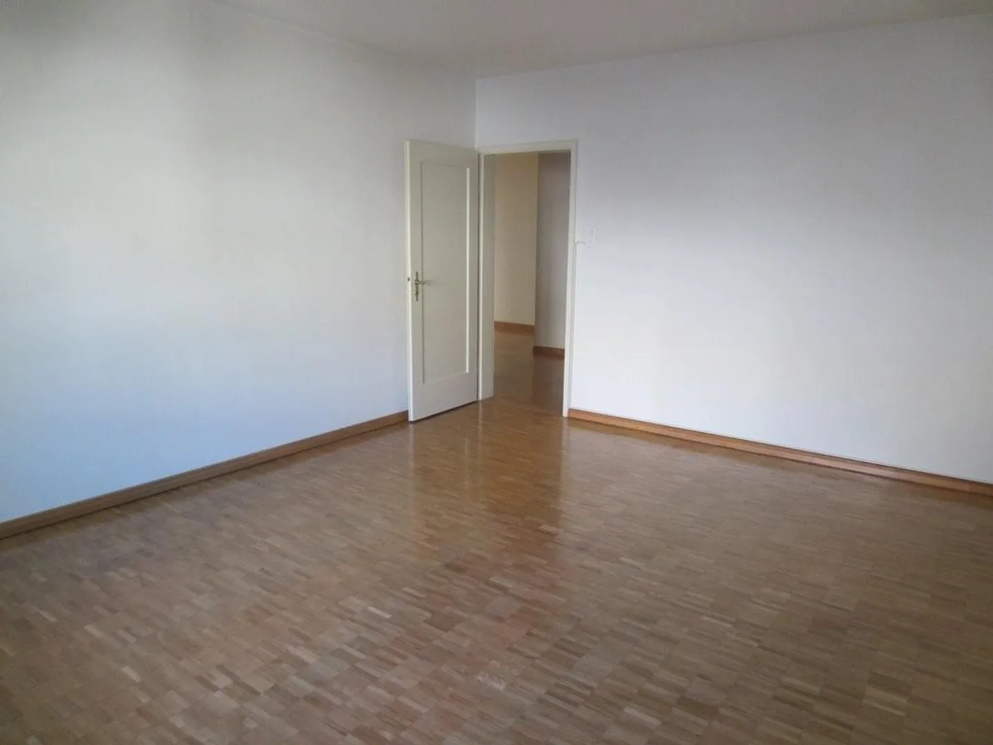 Beautiful 4-room apartment near Basel SBB station - Photo 4 of 7