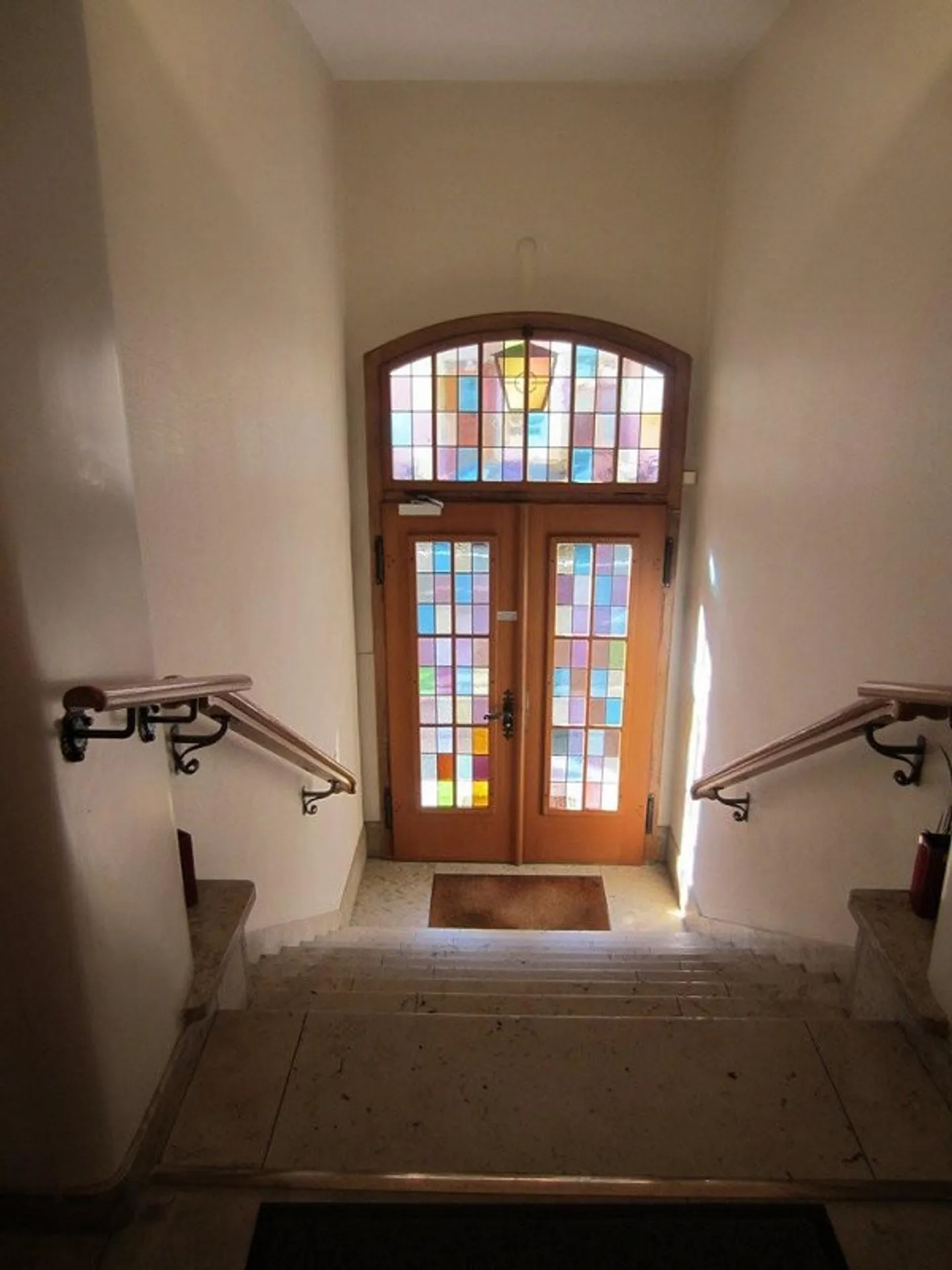 Beautiful 4-room apartment near Basel SBB station - Photo 2 of 7