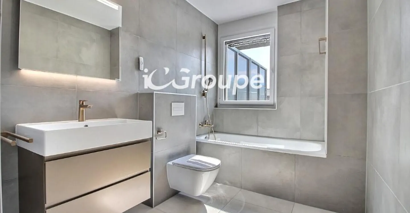 Stunning 4.5-room penthouse for rent in Uvrier - Photo 6 of 11