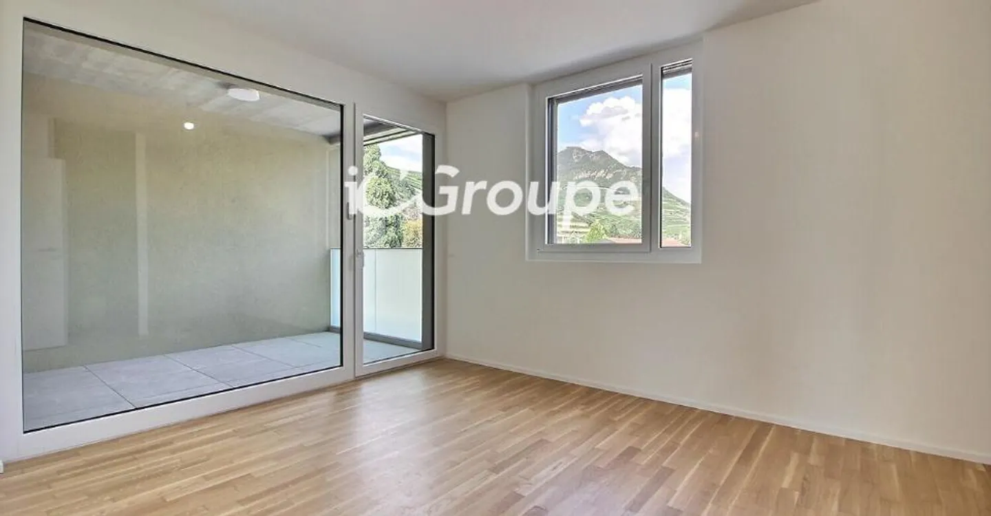 Stunning 4.5-room penthouse for rent in Uvrier - Photo 7 of 11