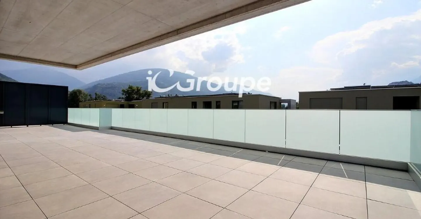 Stunning 4.5-room penthouse for rent in Uvrier - Photo 11 of 11
