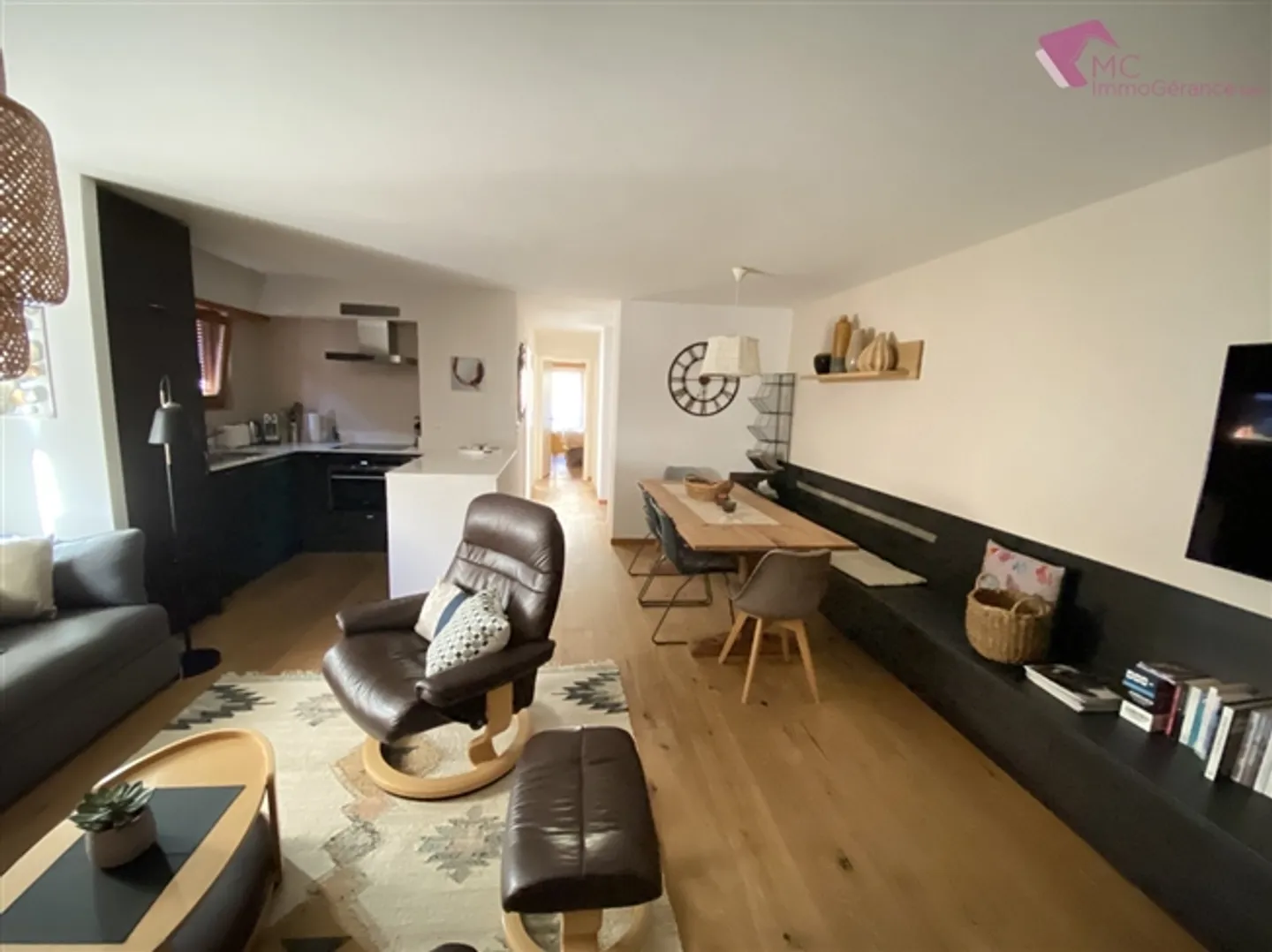 Ovronnaz - charmante 3.5 Zimmerwohnung Süd und durch - Photo 1 sur 13