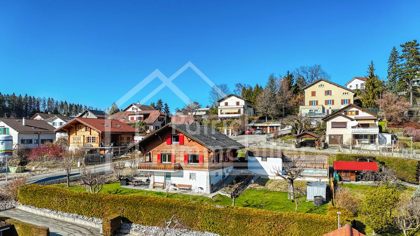 Individual chalet 4.5 rooms with panoramic view of the Pre-Alps - Photo 2 of 13