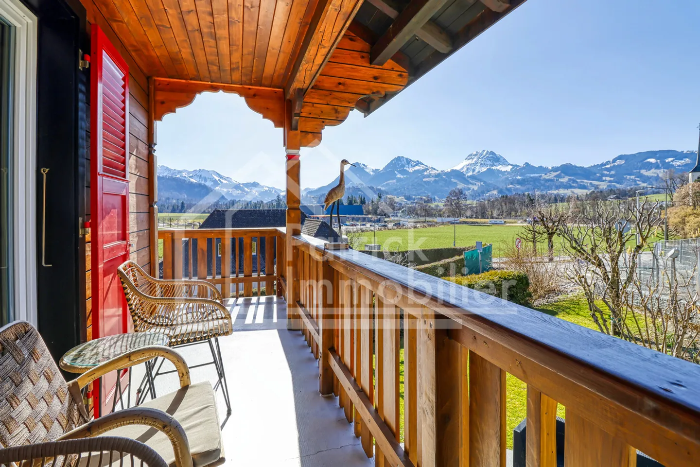 Individual chalet 4.5 rooms with panoramic view of the Pre-Alps - Photo 9 of 13