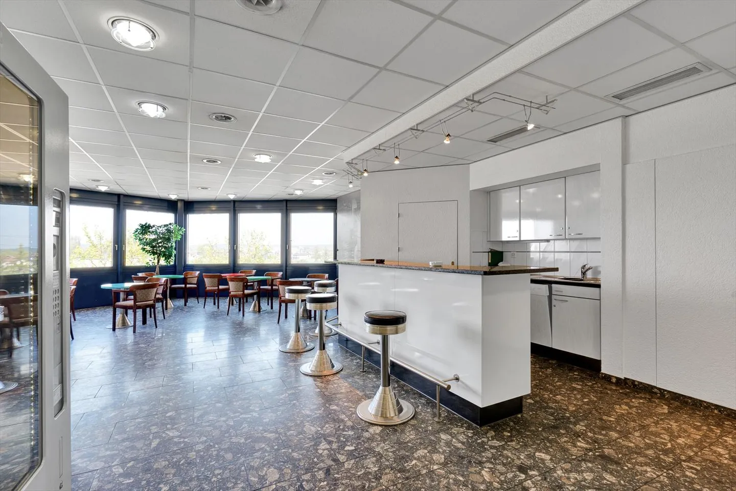 Praxis-/Büro-/Gewerberäumlichkeiten - Foto 6 von 8