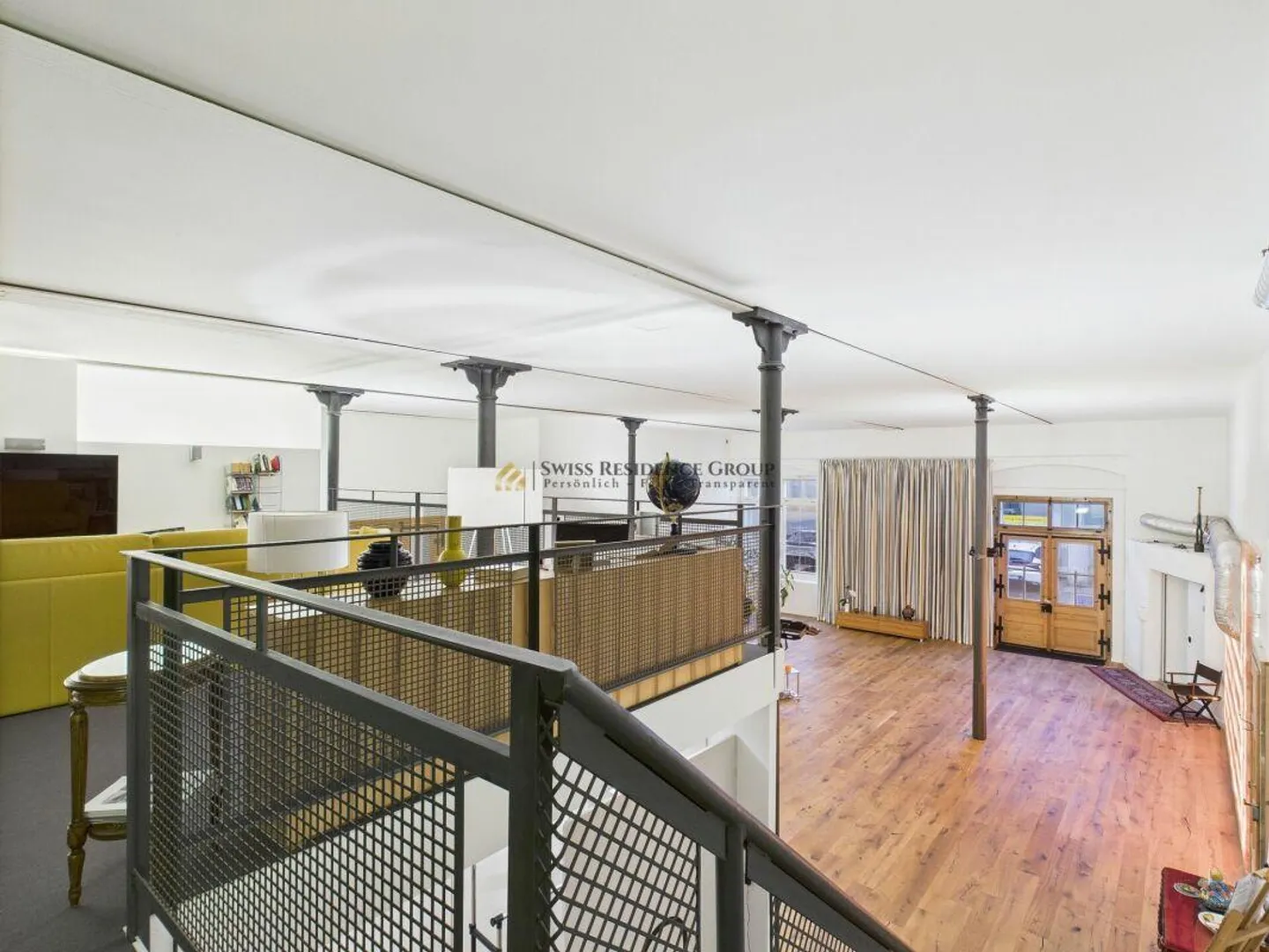 Lavorare nello studio con 214m2, galleria e cinema privato - Foto 7 di 13