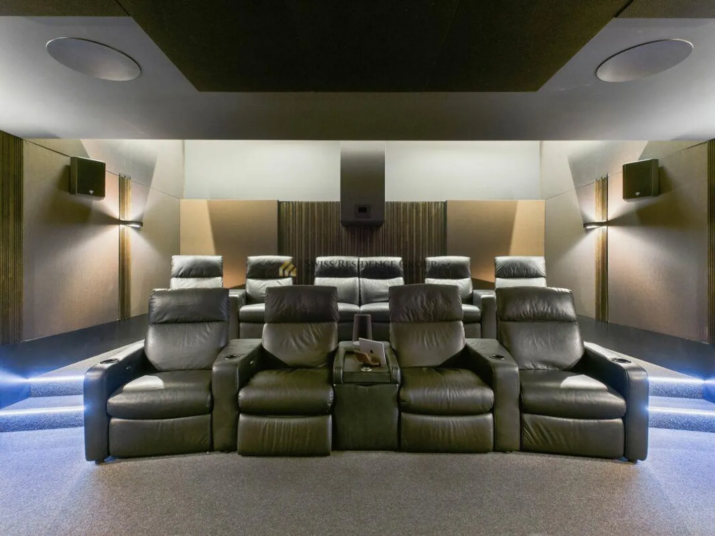 Lavorare nello studio con 214m2, galleria e cinema privato - Foto 8 di 13