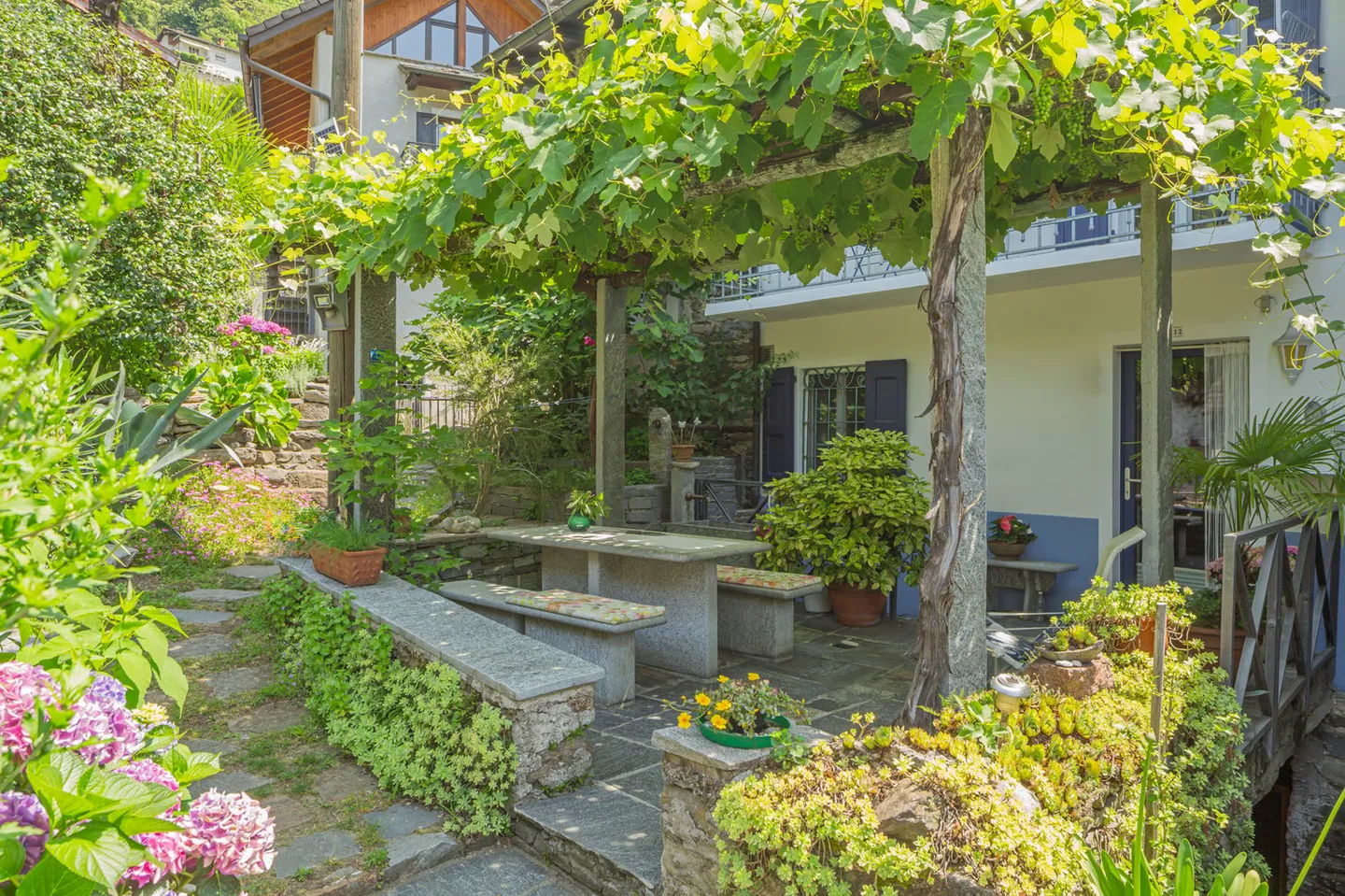 CHARMANTES RUSTICO MIT 6  ZIMMER IN GORDOLA | AFFASCINANTE RUSTICO DI - Foto 1 von 6