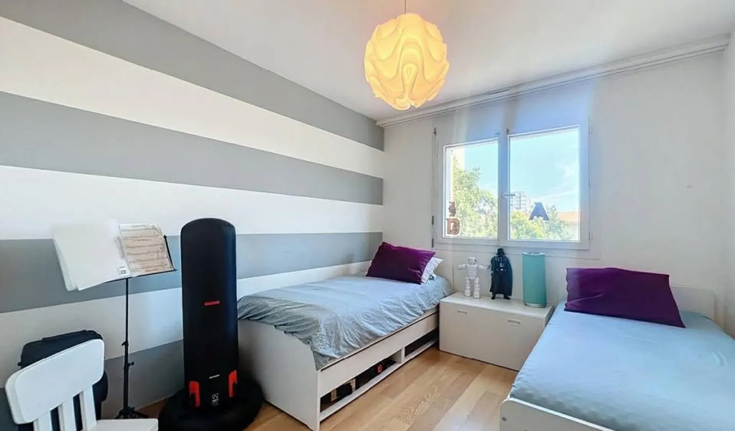 WELCOME: LARGE 5-ROOM APARTMENT (Petit-Lancy) - Photo 4 of 7