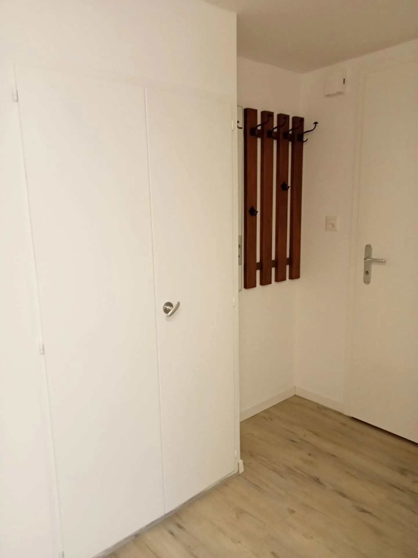 2-room old building apartment near the train station - Photo 8 of 8