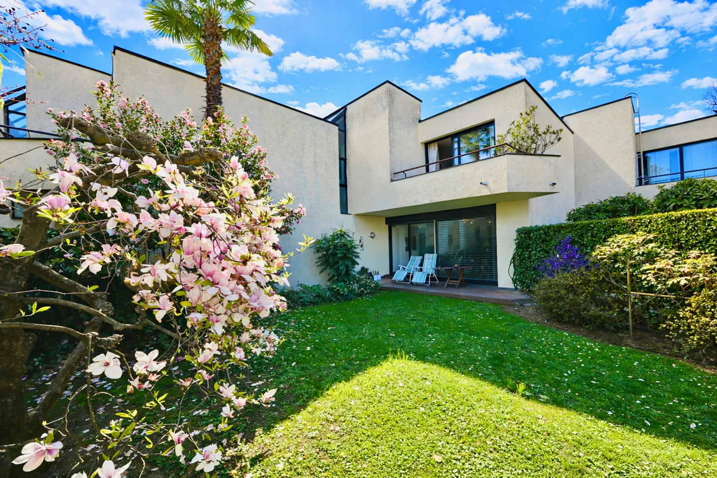 Elegante villa a schiera a Gentilino - Foto 1 di 25