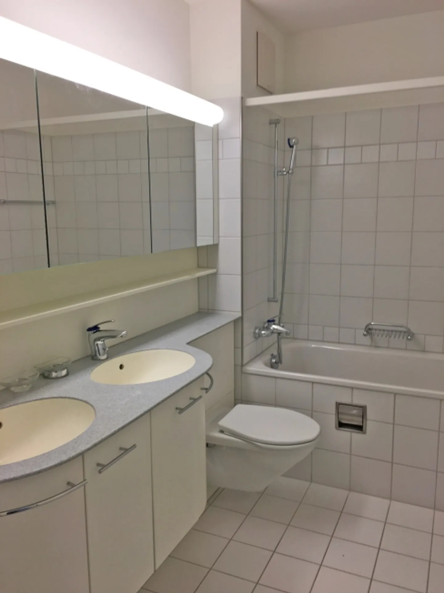 Sunny Ground Floor Apartment in a Quiet Location in Baar - Photo 8 of 8