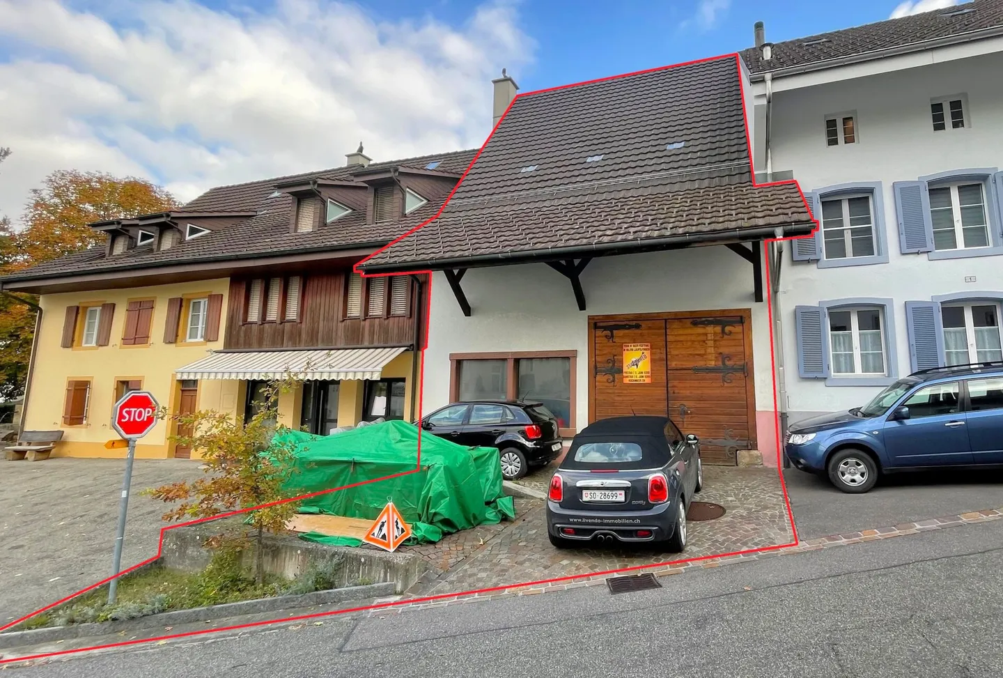 Bâtiment commercial avec 430 m² de surface utile au centre de Läufelfingen - Photo 1 sur 8