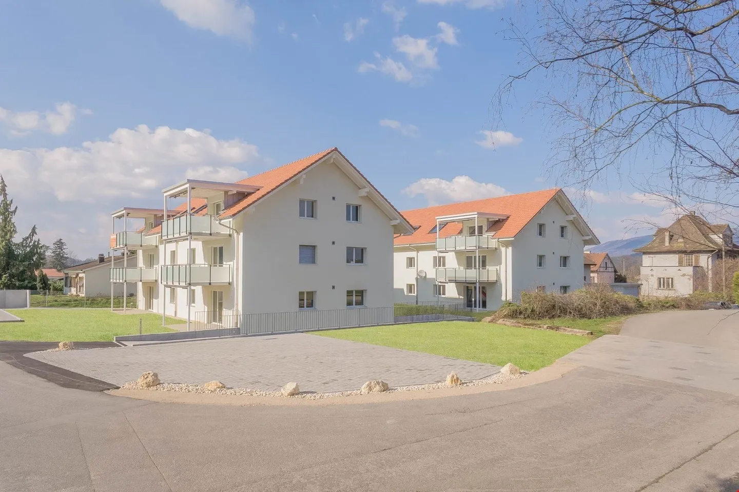 Moderno appartamento di 3,5 stanze con balcone a Mumpf - Foto 1 di 13