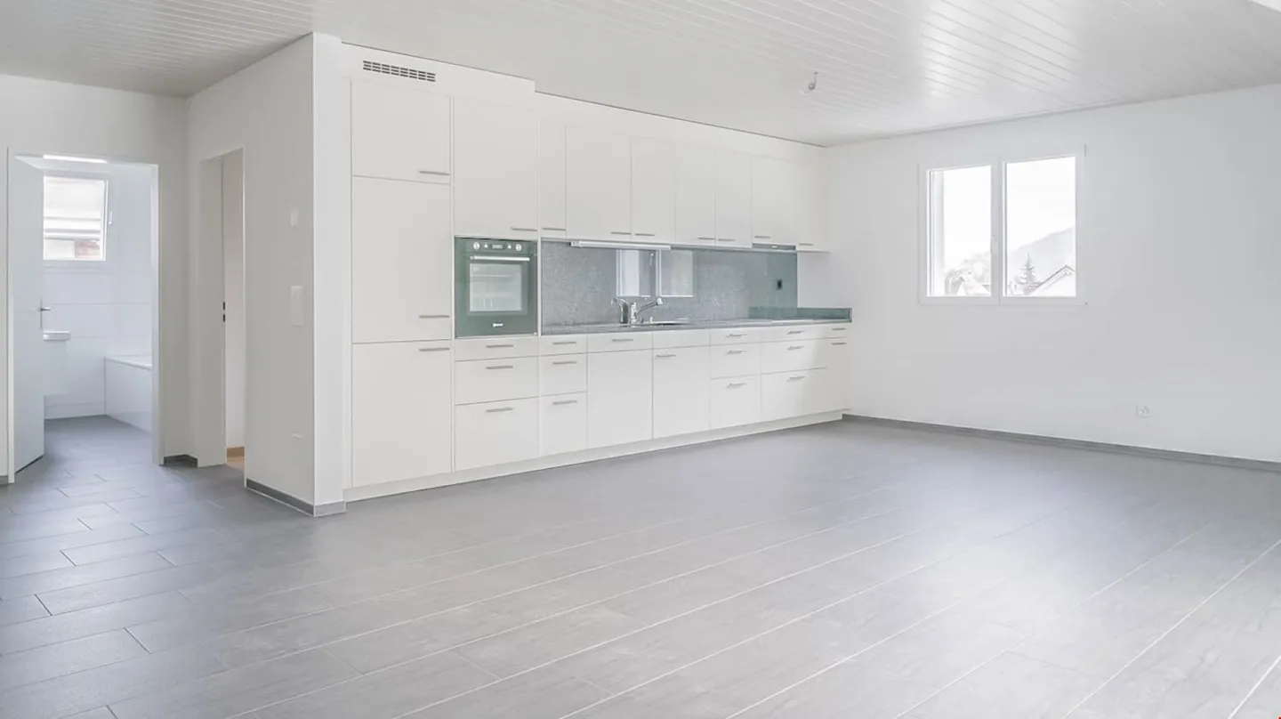 Moderno appartamento di 3,5 stanze con balcone a Mumpf - Foto 5 di 13