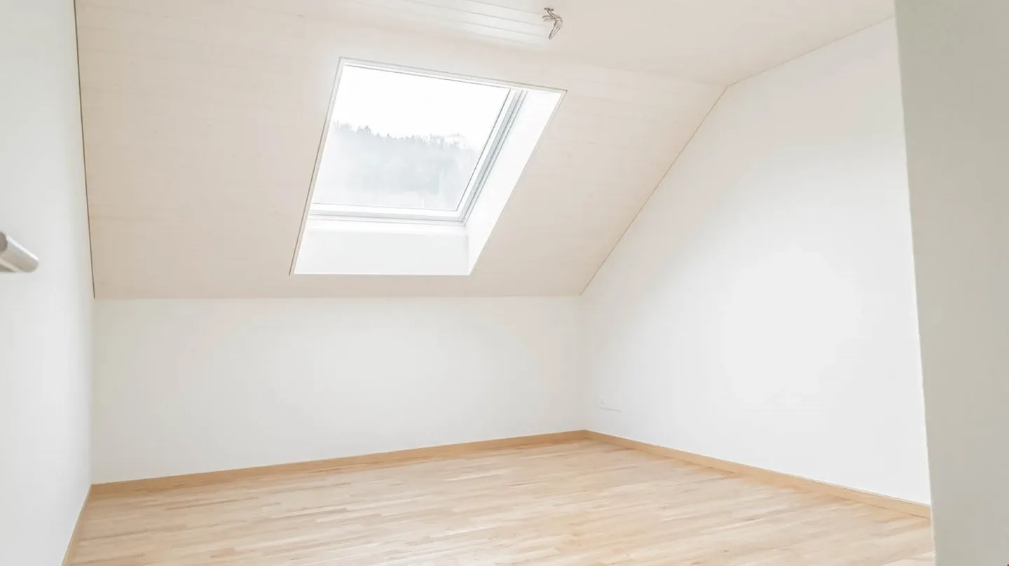 Moderno appartamento di 3,5 stanze con balcone a Mumpf - Foto 7 di 13