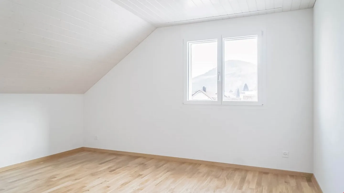 Moderno appartamento di 3,5 stanze con balcone a Mumpf - Foto 8 di 13