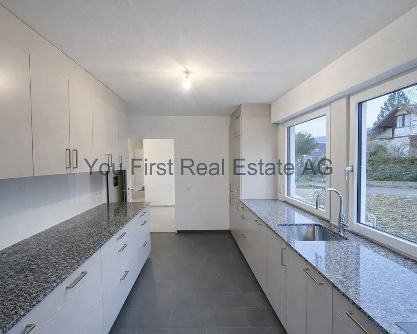 Charmantes Einfamilienhaus mit Pool - Foto 5 von 12