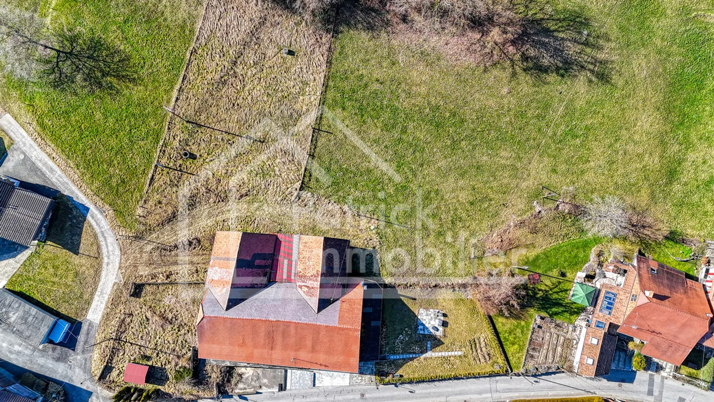 Ferme à potentiel de développement + appartement existant 3.5 pièces - Photo 3 sur 13