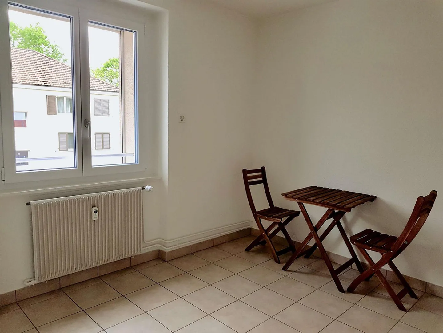 Furnished room in modern apartment in Basel - Photo 9 of 13