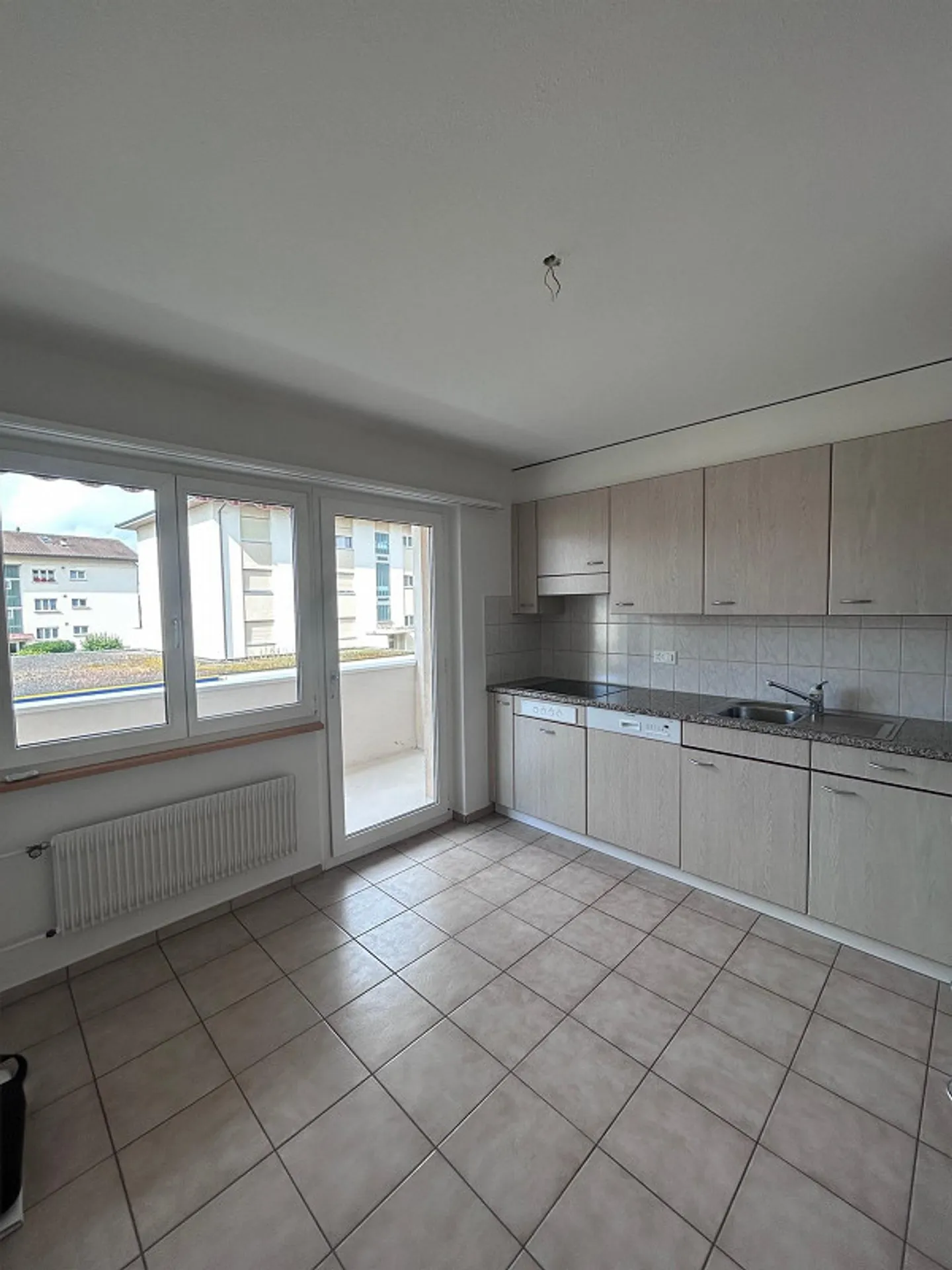 Geräumige Familienwohnung in Wünnewil - Foto 3 von 10