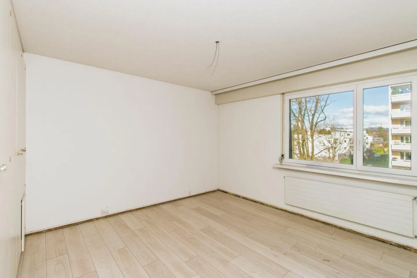 Quiet Living with a View, Conservatory & Smart Home - Photo 5 of 10