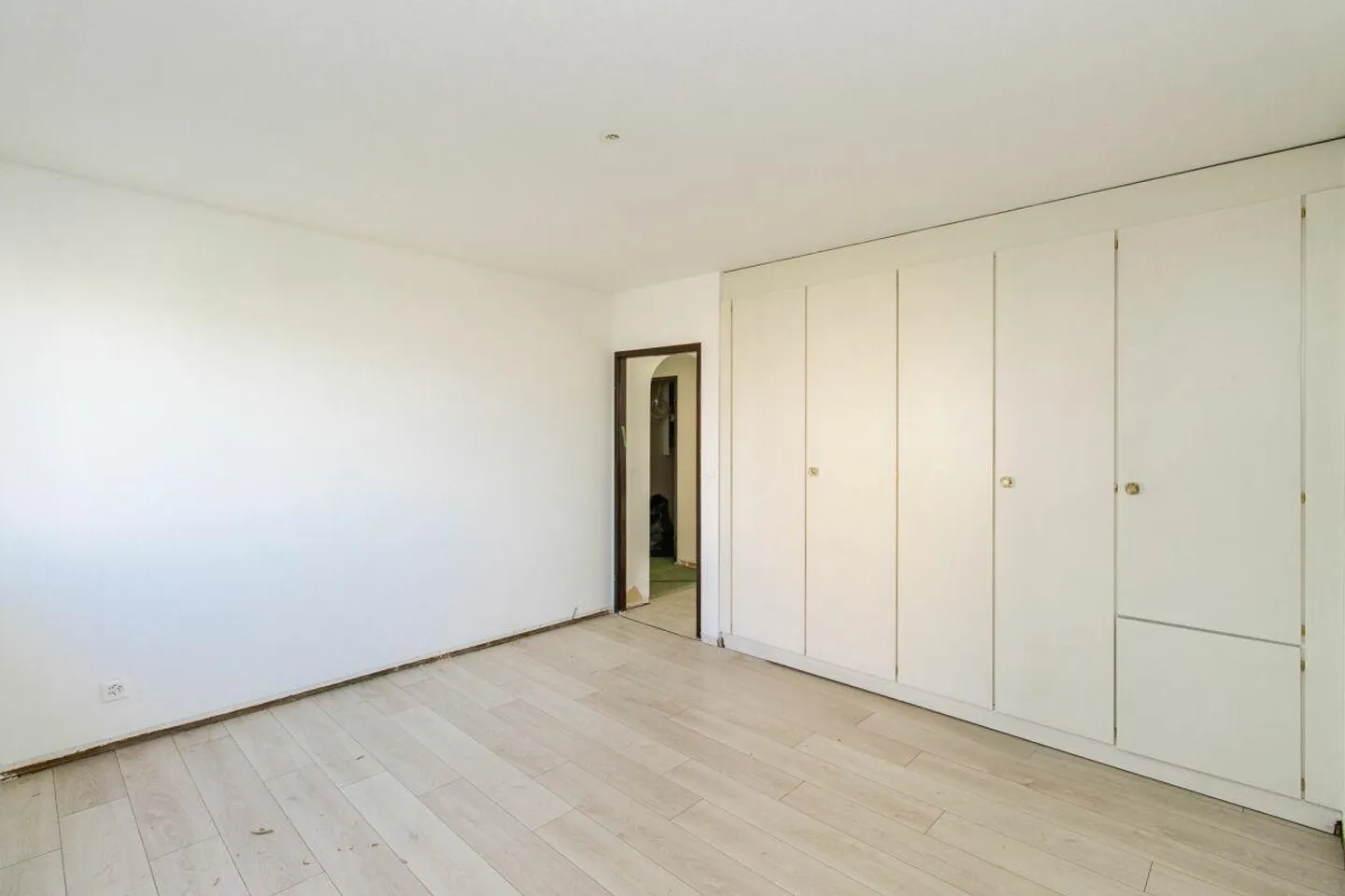 Quiet Living with a View, Conservatory & Smart Home - Photo 6 of 10