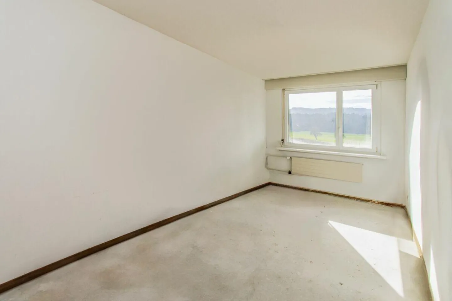 Quiet Living with a View, Conservatory & Smart Home - Photo 7 of 10