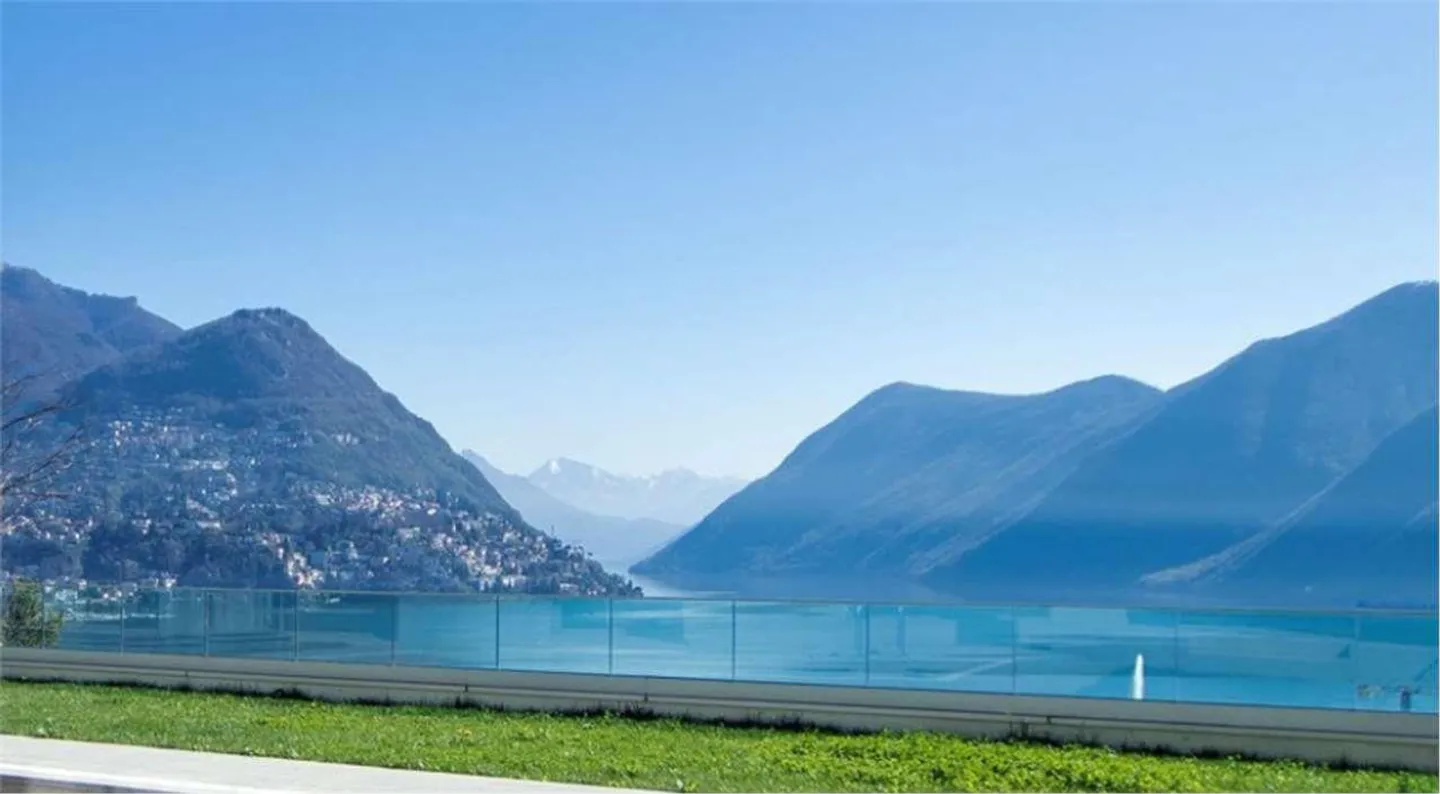 ATTICO CON TERRAZZO CON VISTA LAGO - Foto 4 di 8