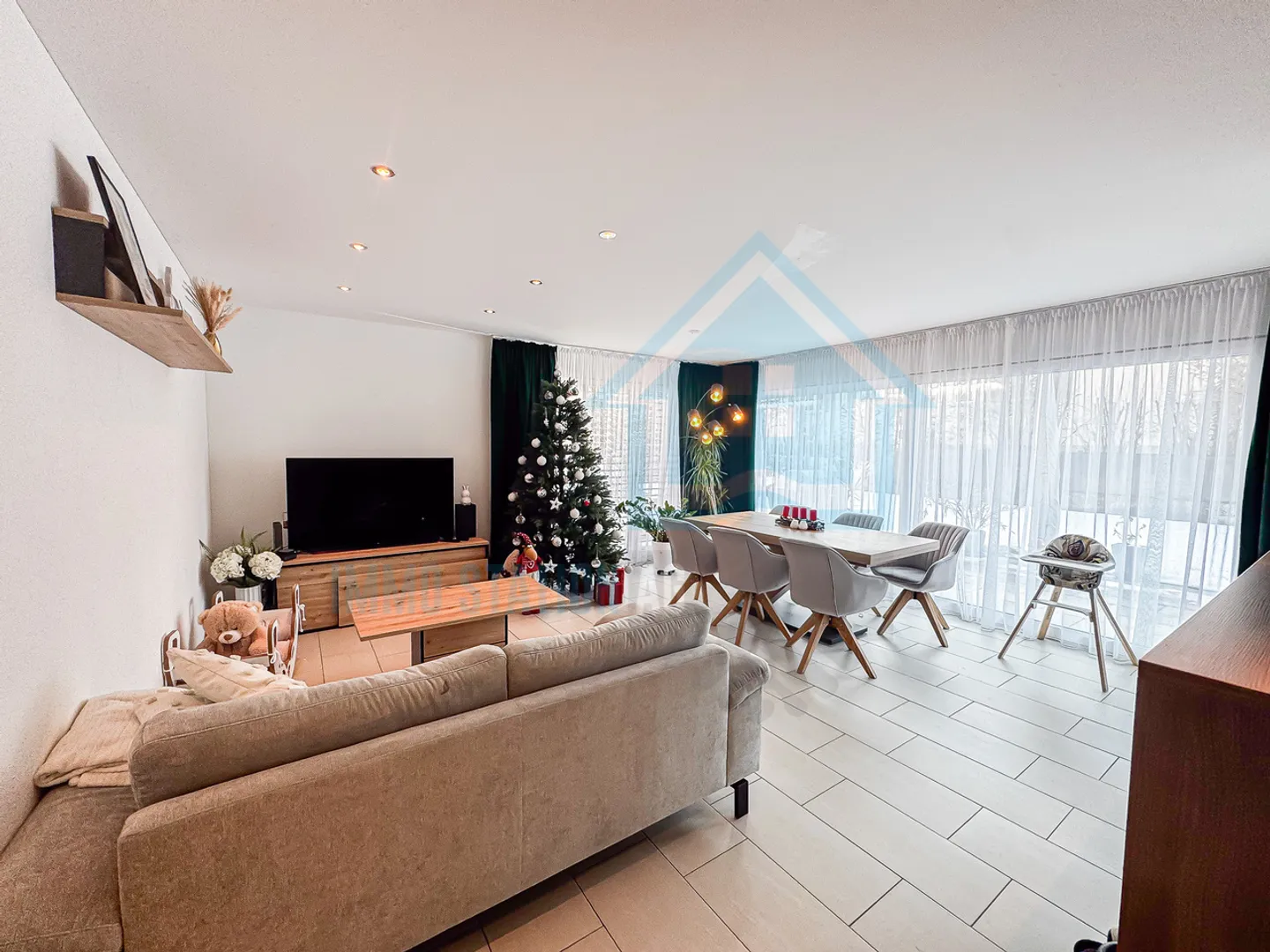 Modern, bright 4.5-room garden apartment near the center - Photo 3 of 11