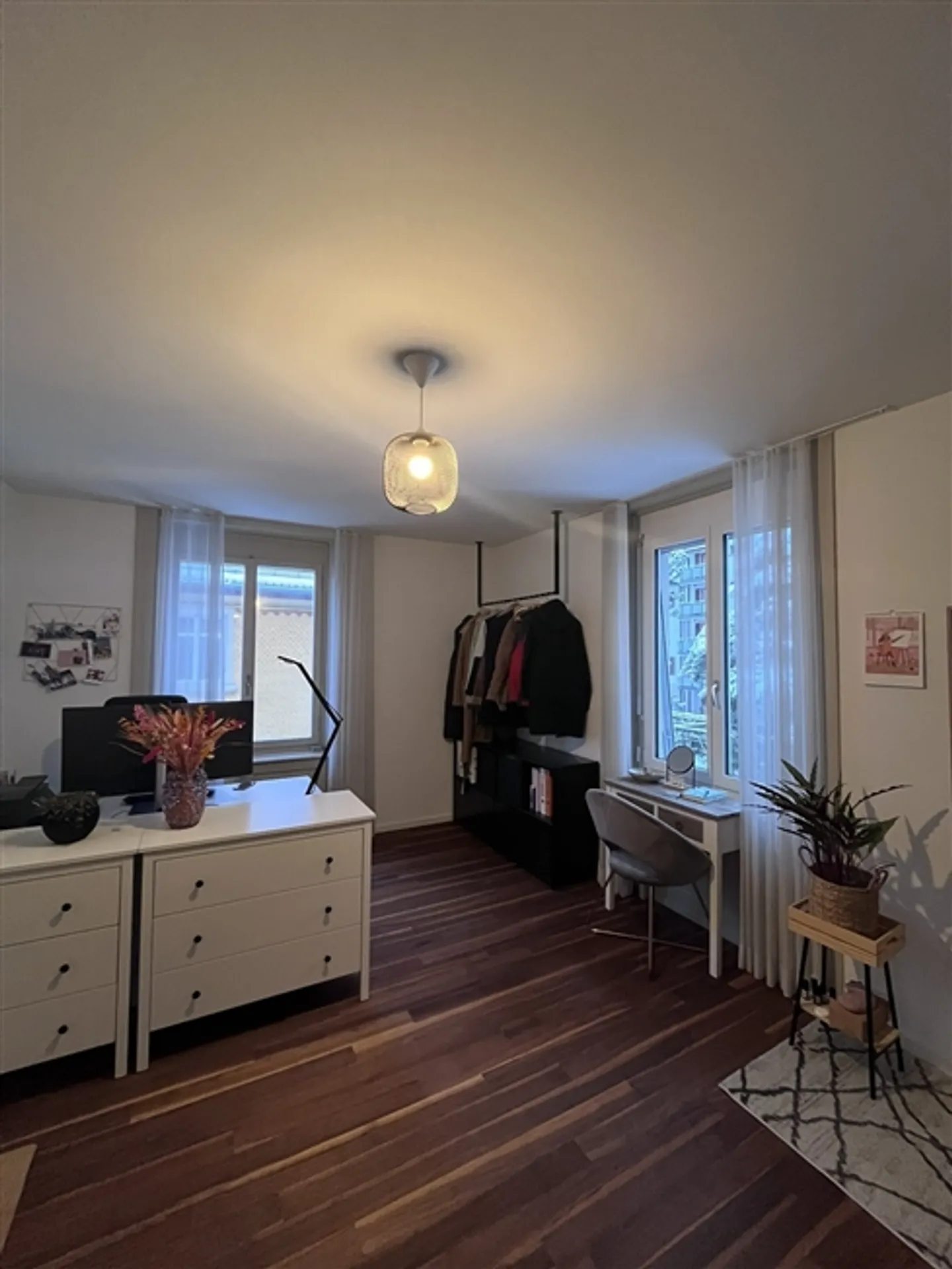 APPARTEMENT 4 PIÈCES À ZURICH - DISTRICT 6, MEUBLÉ, TEMPORAIRE - Photo 5 sur 9