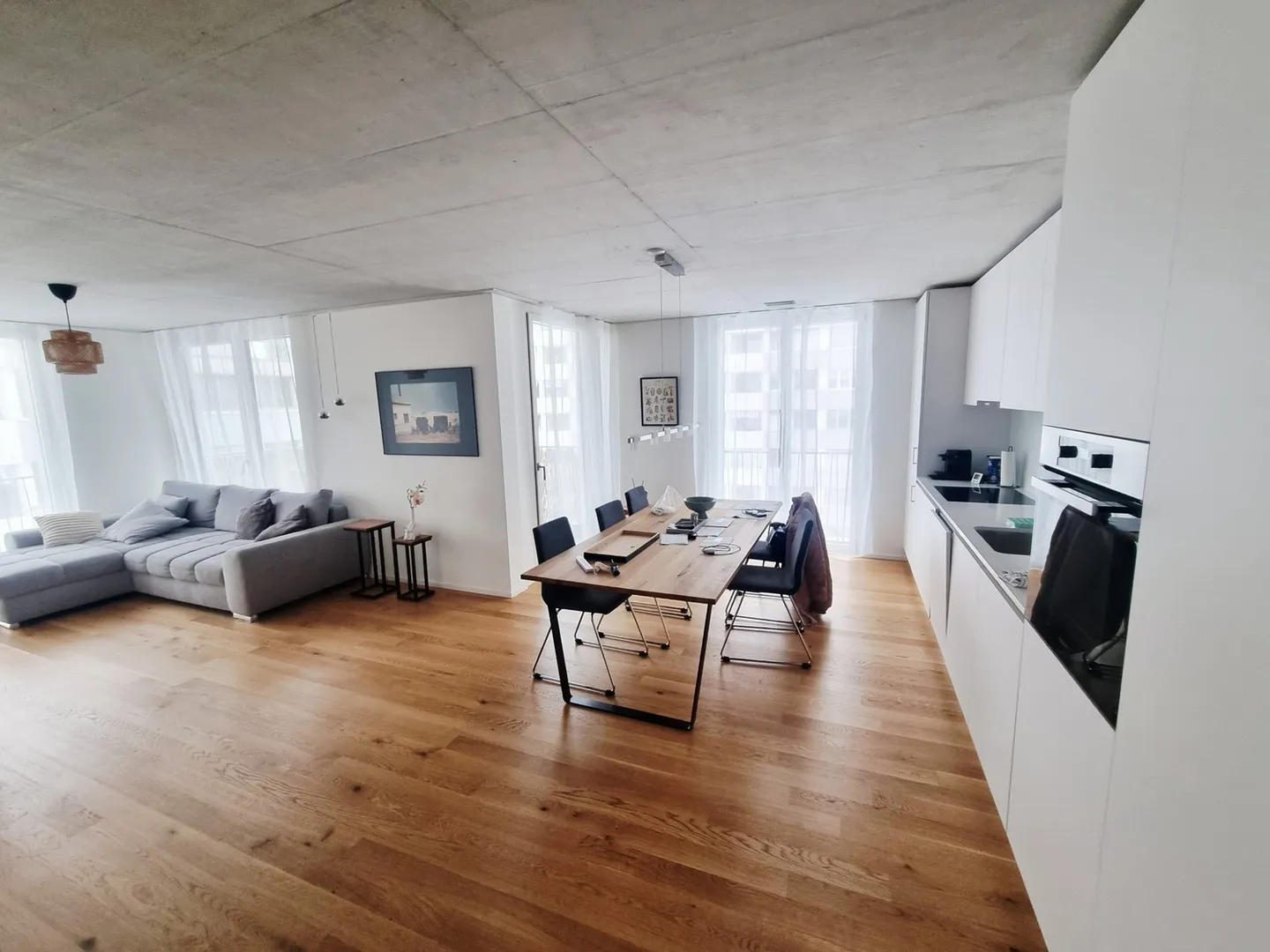 Apartment for rent - Photo 2 of 11