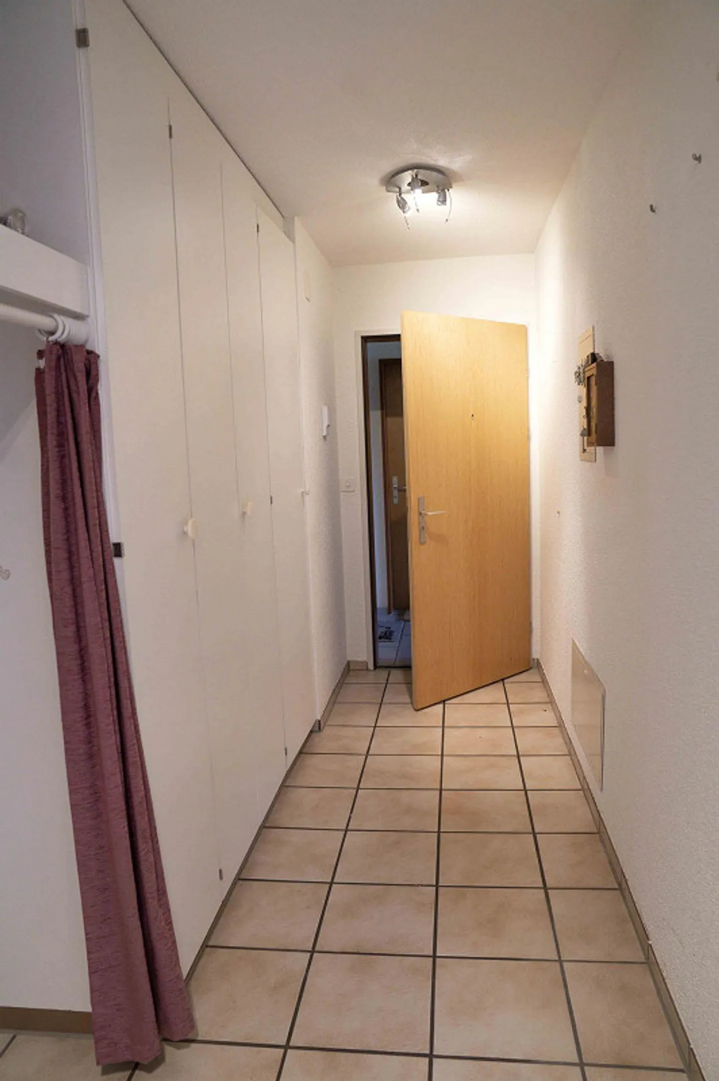 Geräumige Wohnung mit Balkon - Foto 11 von 30