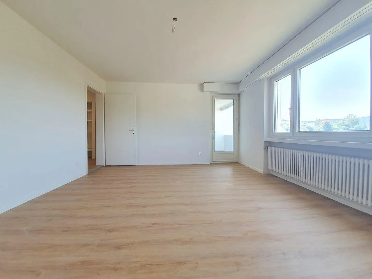 Appartamento spazioso in una bella posizione nel popolare quartiere di Buchthalen - Foto 2 di 10