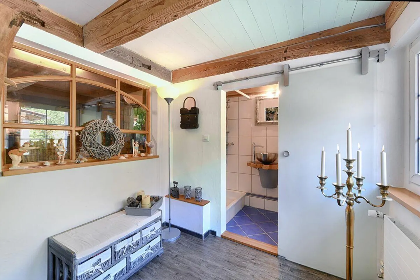 5.5-Room Farmhouse Half with Barn, Lots of Surroundings, Distant and Lake View - Photo 2 of 20