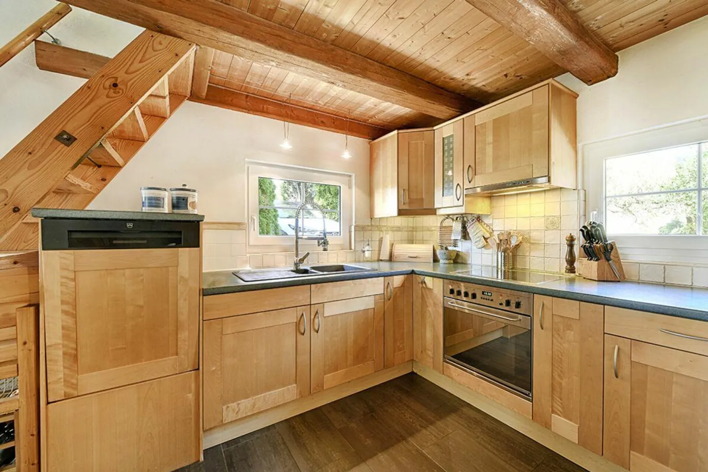 5.5-Room Farmhouse Half with Barn, Lots of Surroundings, Distant and Lake View - Photo 6 of 20