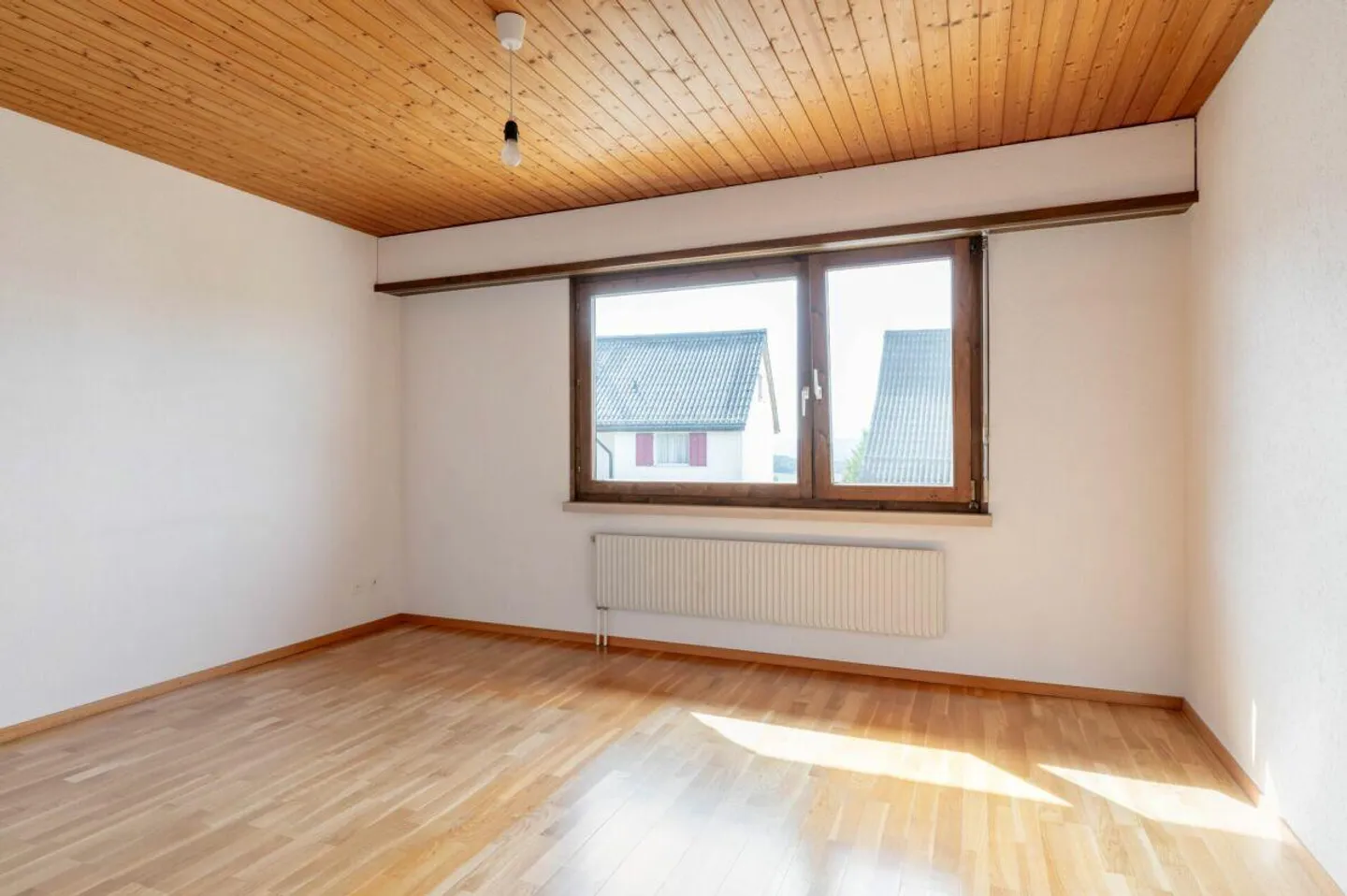 Detached 5.5-room single-family house with large garden in a privileged residential location - Photo 6 of 19