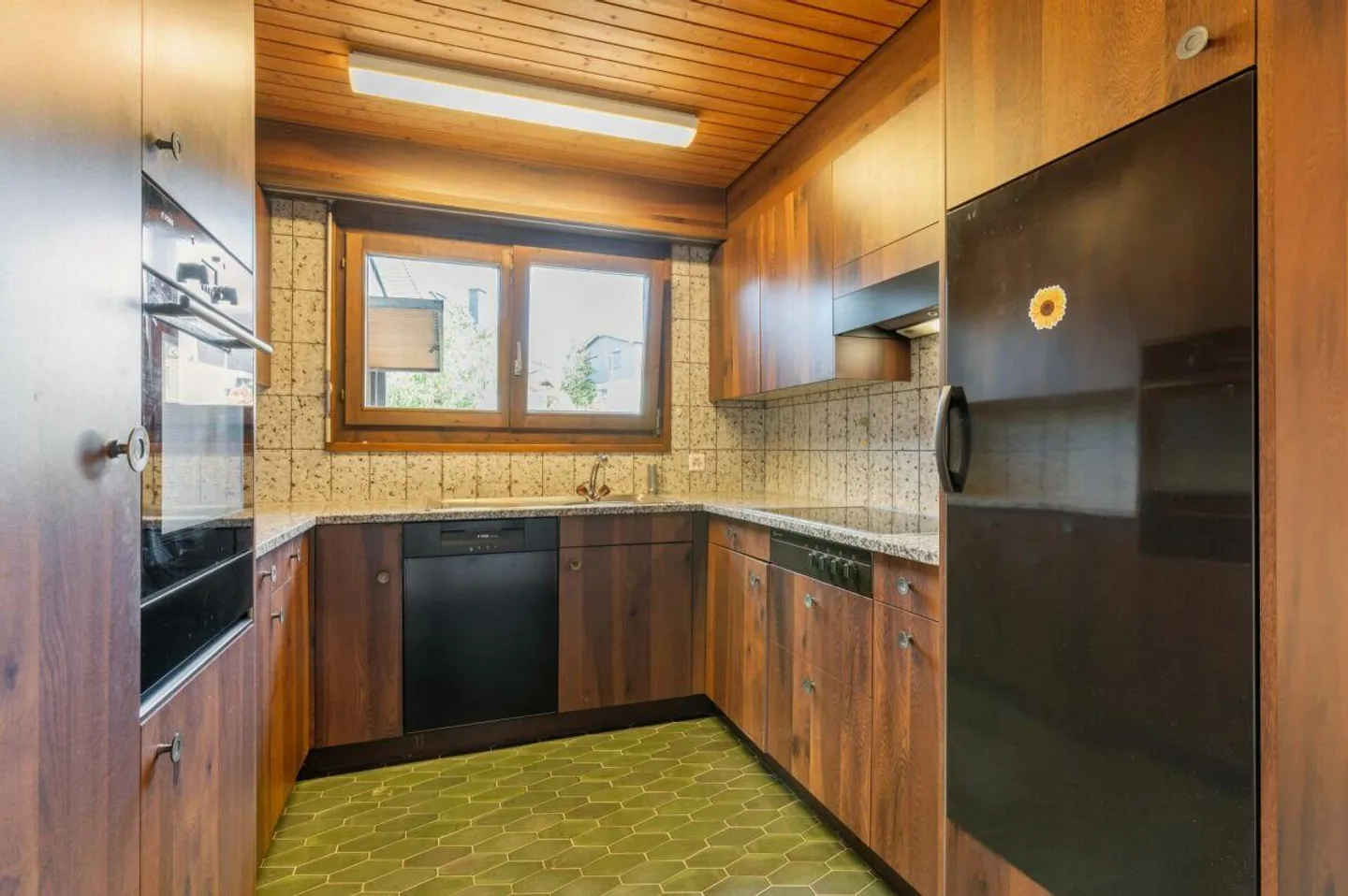 Detached 5.5-room single-family house with large garden in a privileged residential location - Photo 9 of 19