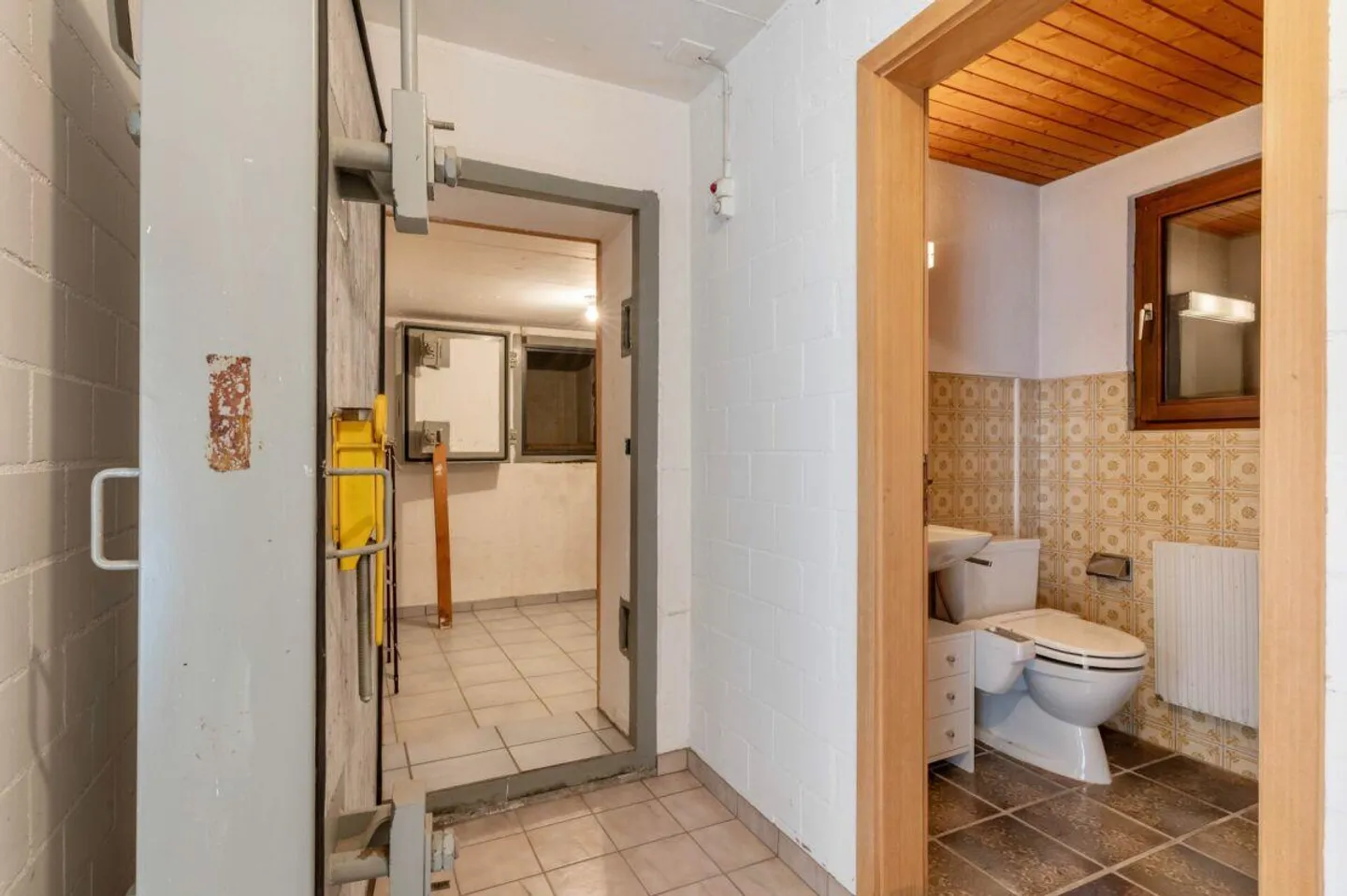 Detached 5.5-room single-family house with large garden in a privileged residential location - Photo 14 of 19